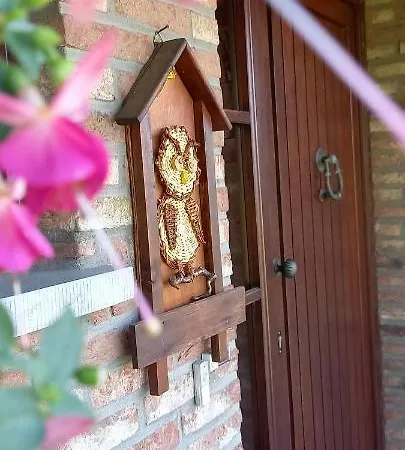 Les Sittelles 펜션 텐빌